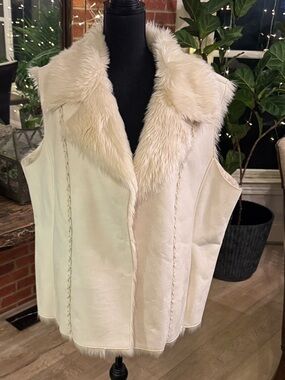 Braetan Cream Faux Fur Collar Vest
